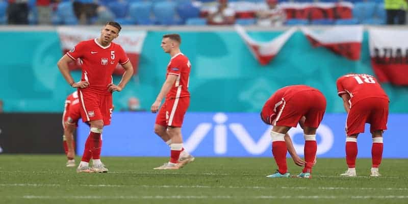 Ba Lan đưa đến World Cup 2022 những cái tên nào? 8 Tuyến giữa của Ba Lan với sự kết hợp hoàn hảo của bộ đôi cánh Bereszynski và Zalewski.