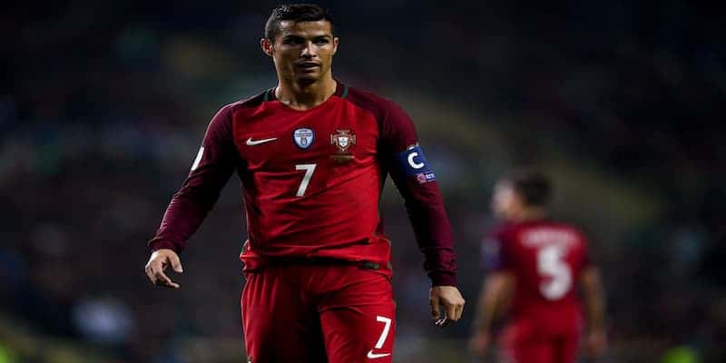 Ronaldo có còn là số 1 tại tuyển Bồ Đào Nha? 4 Ronaldo có còn là số 1 tại tuyển Bồ Đào Nha?